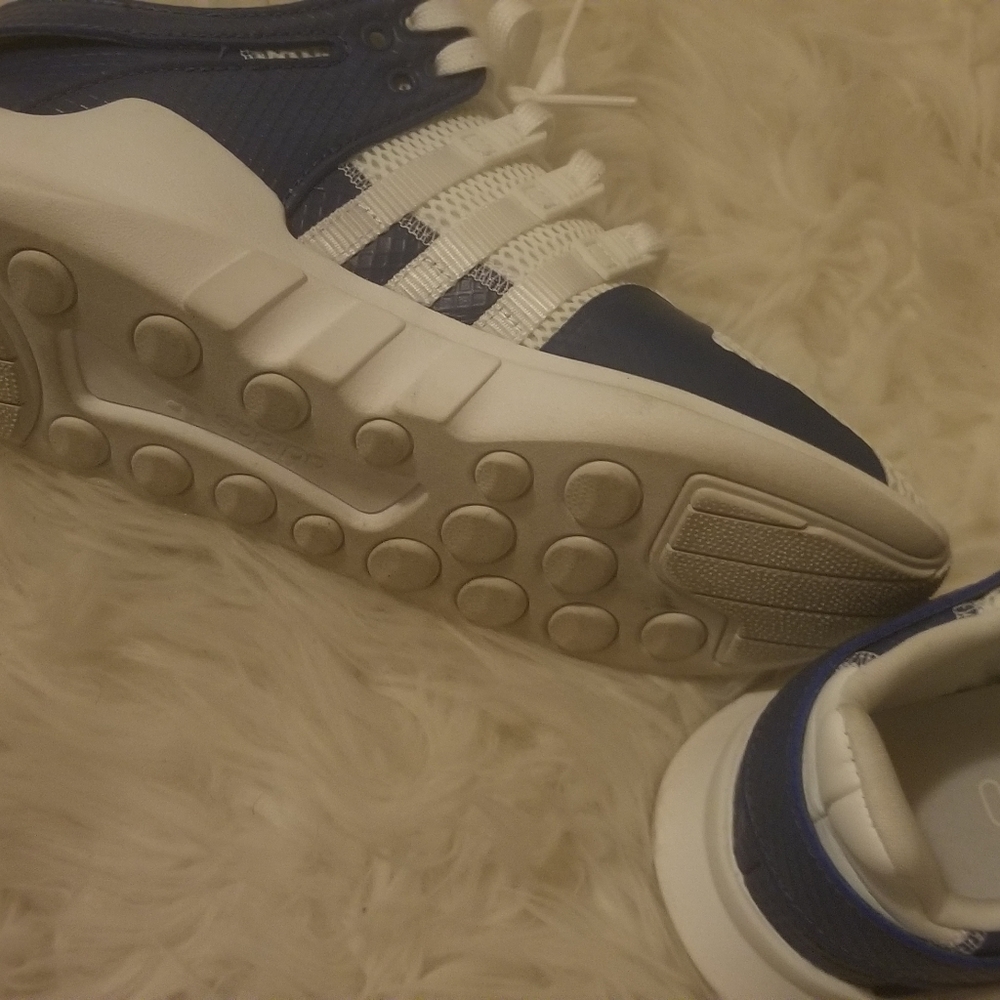 Gymshoes - Picture 2 of 4